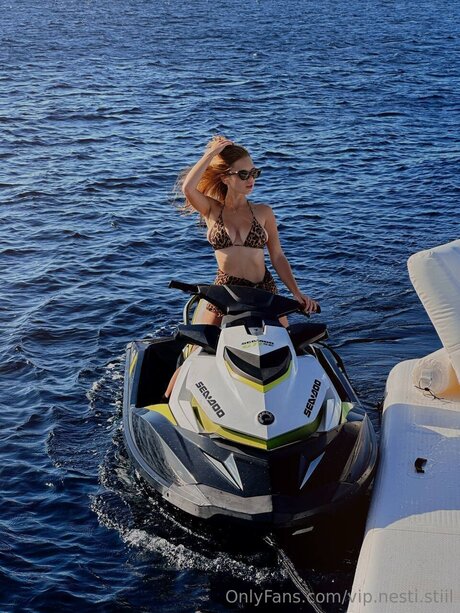 Nesty Still star erotic pic