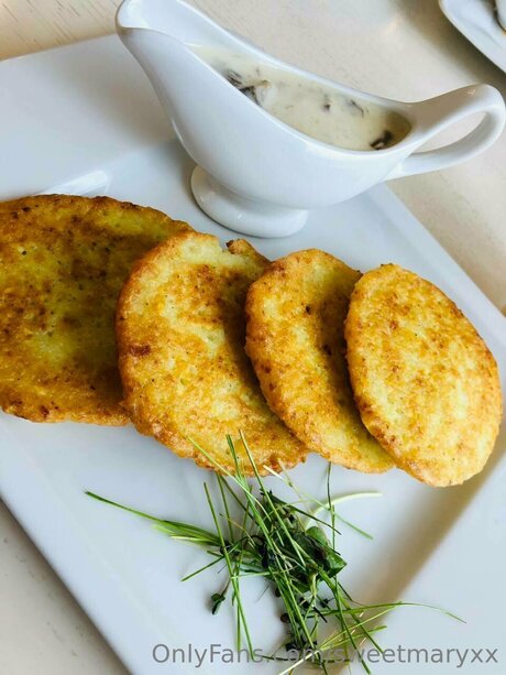 Rubyyexclusive naked star img