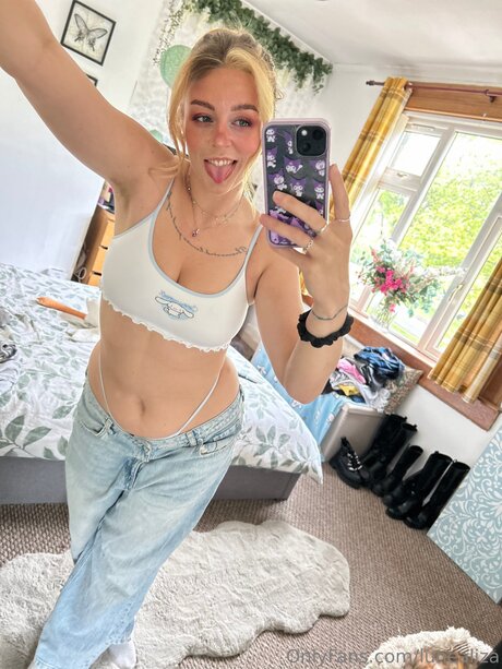 blonde small tits onlyfans beautiful images