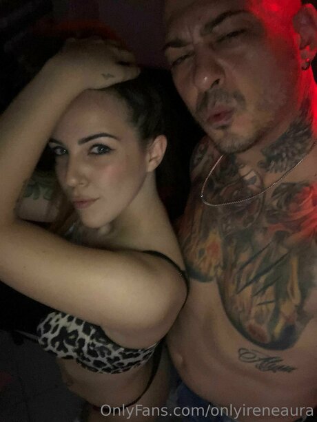 Onlyireneaura model erotic pics