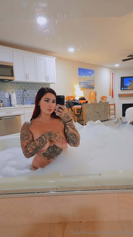 Caresmarie erotic model galleries