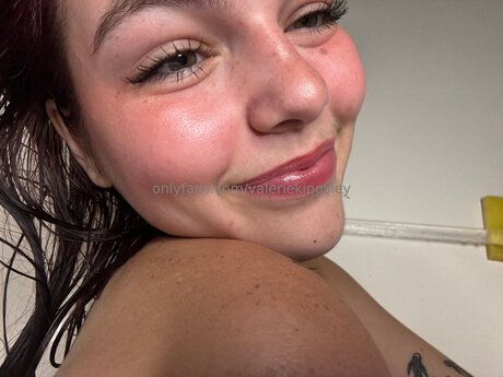 Valeriekingsley hot model photos