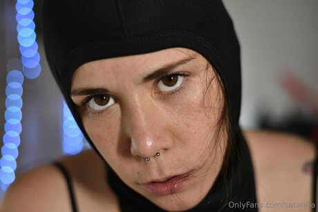 Satanita pretty actress photo