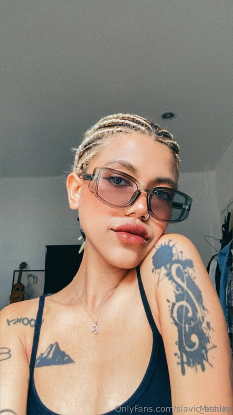 Slavic Ashley sex model pics