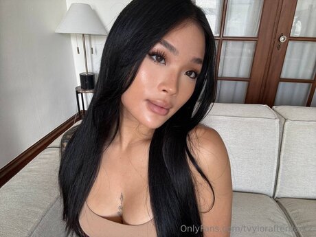 Nhiafterdark2 nude star pic