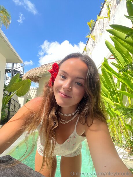 Rileybrooke pornstar top photo