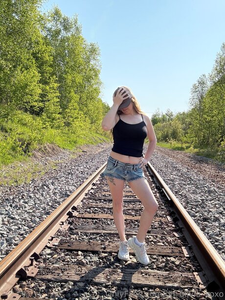 tiny onlyfans hot nude photos