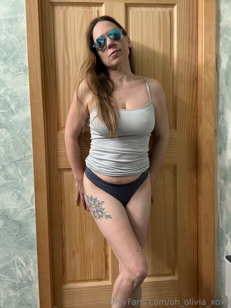 Oh Olivia Xoxo model hd pictures
