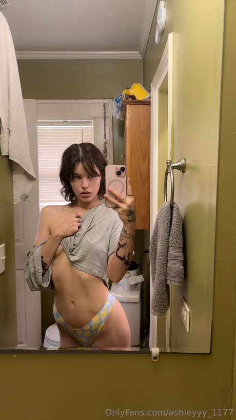 Ashleyyy 1177 adult actress archive