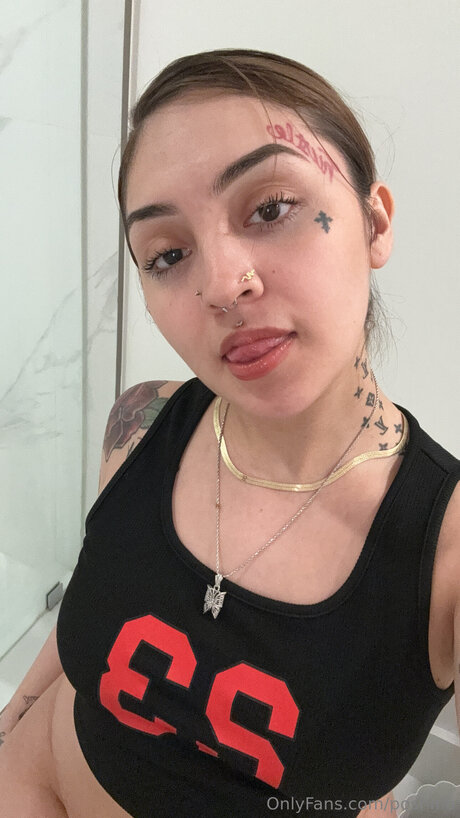 Poshnio high quality pornstar img