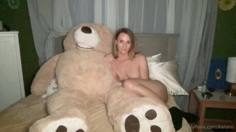 Kaismi model sex archive