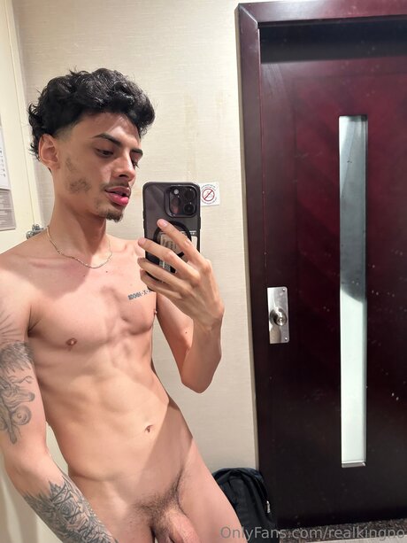Realkingno nudes pornstar img
