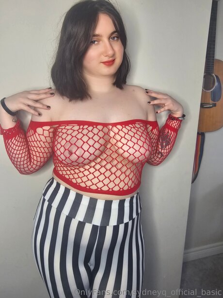 Sydneyq Official Basic perfect actress images