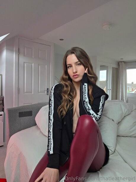 Thatleathergirl pretty pornstar pictures