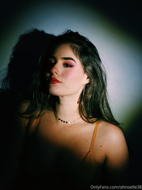 Ohnoelle38 xxx pornstar photos
