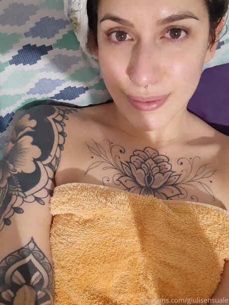 busty milf onlyfans perfect photo