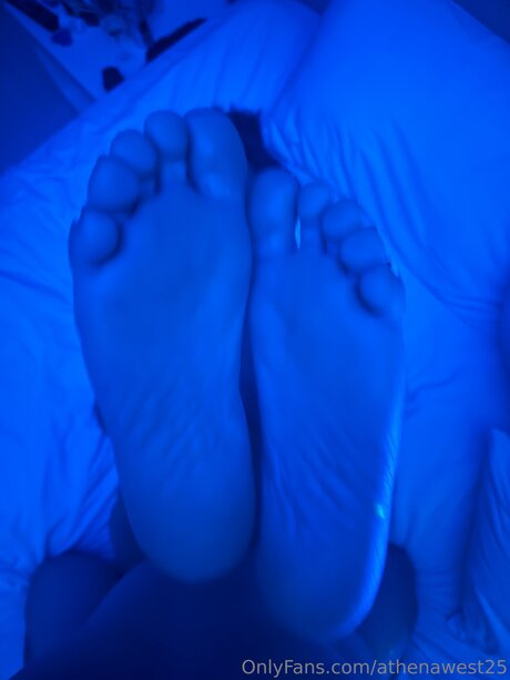 Athenawest25 model erotic images