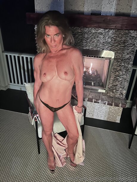 Athenawest25 pornstar free photos