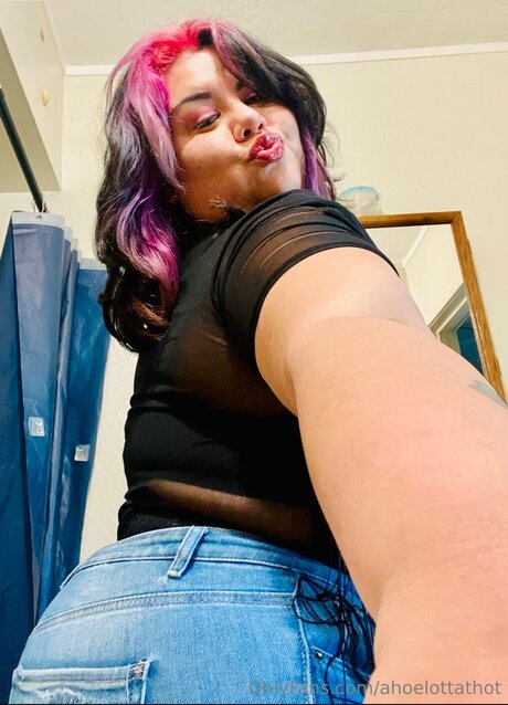 Ahoelottathot beautiful model images