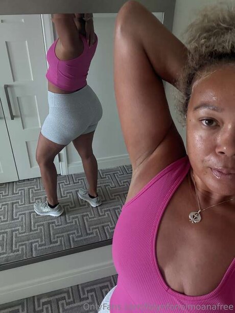 big tits midget onlyfans hot sexy photos