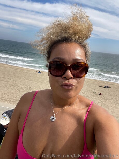 Falynfonoimoanafree model pornographic gallery