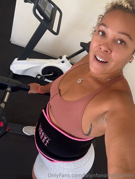 Falynfonoimoanafree erotic star photos