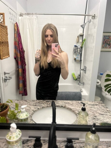 Paigewright model porn galleries