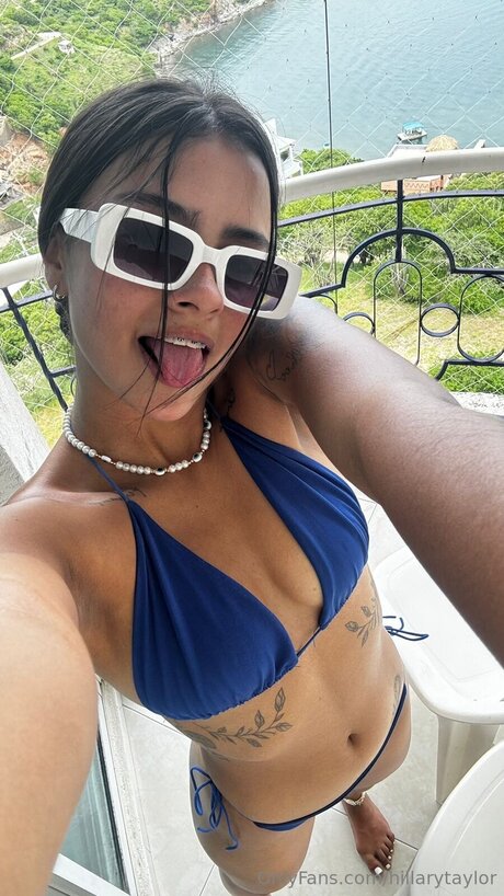 Hillarytaylor exclusive star pics