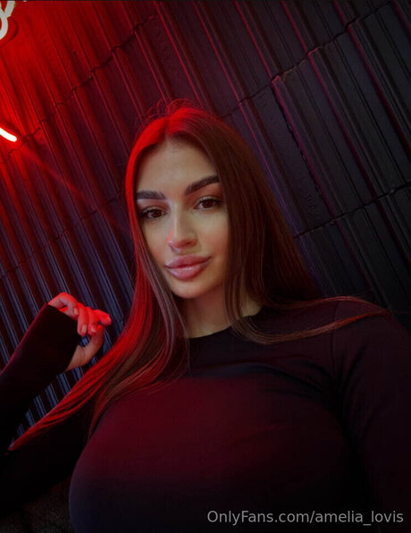 Amelia Lovis sex model picture