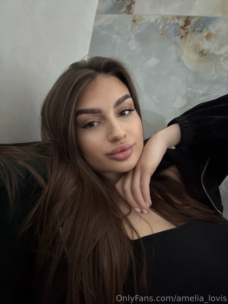 Amelia Lovis model nice photo