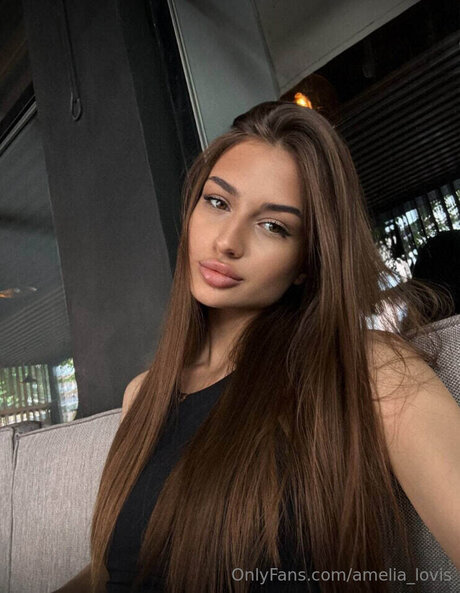 Amelia Lovis star naked pics