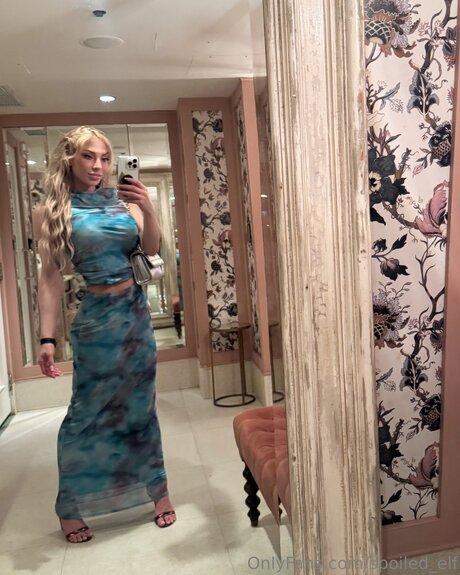 Spoiled Elf star xxx photos