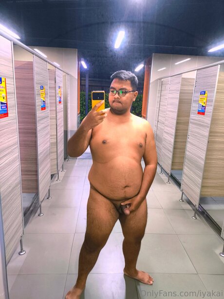 Iyakai hd model photo