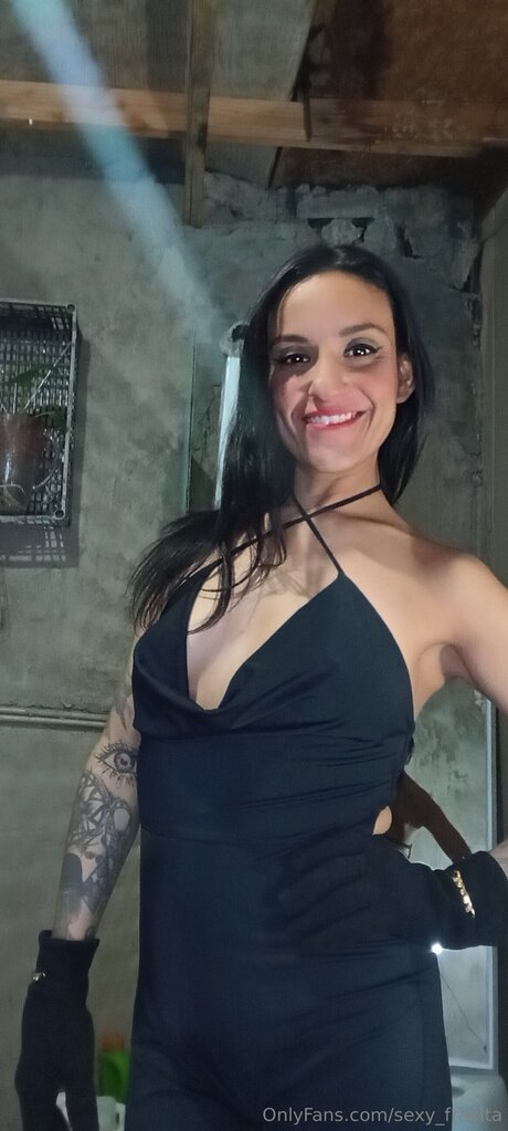 Sexy Frakita star exclusive photo