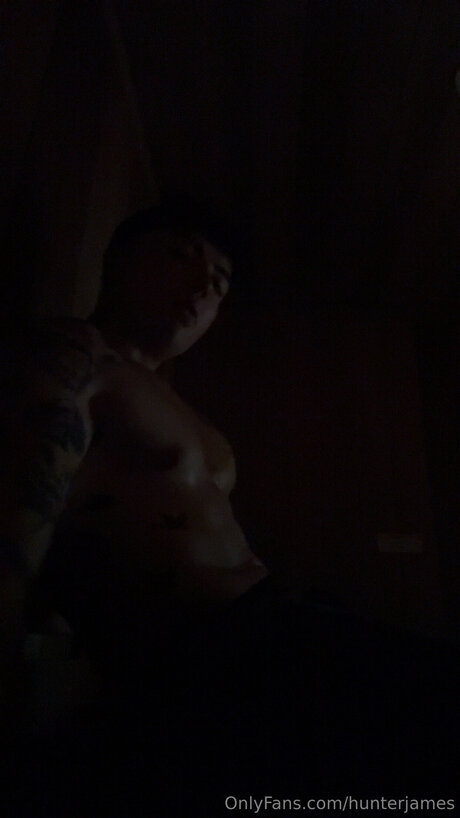 Hunterjames xxx pornstar image