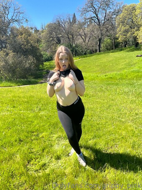 Grippy Pink perfect pornstar img