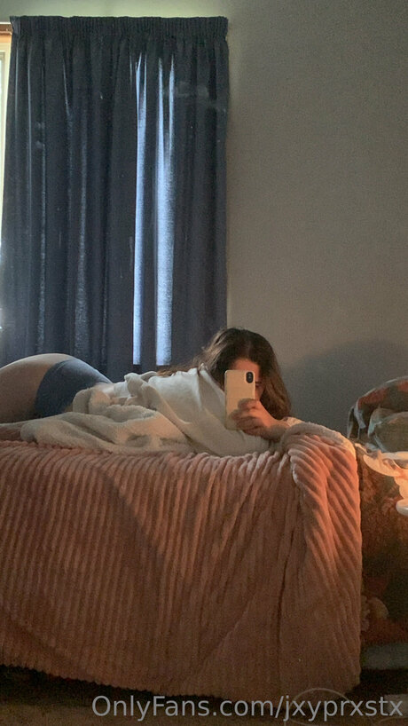 Bemyjxy model adult image