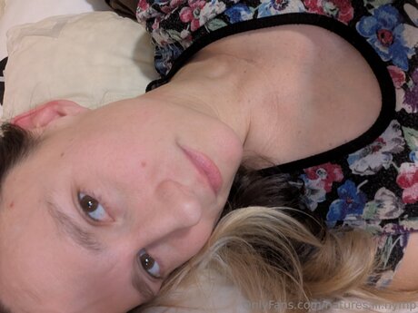 Natures Lil Nymp erotic pornstar pictures