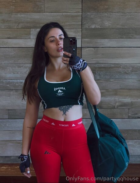 Partyqqhouse top star gallery