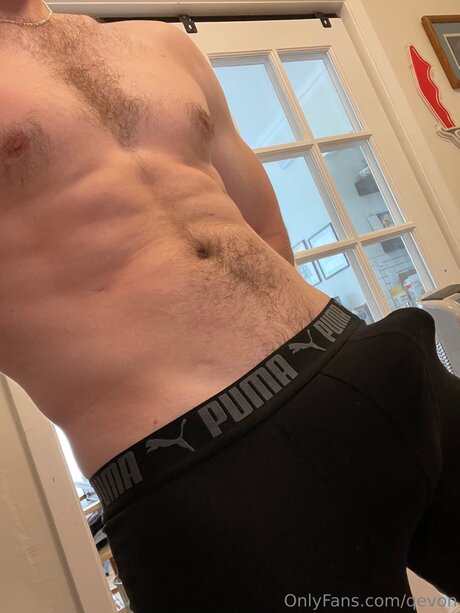 Qevon sex model pictures