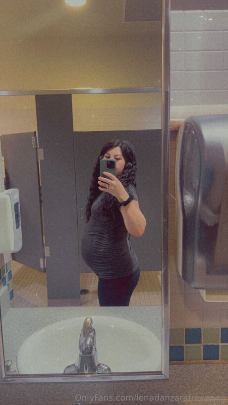 Lenadanzarafreepage pornstar hd picture