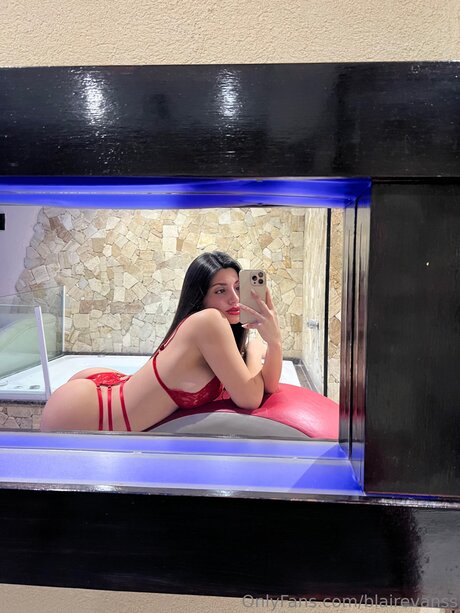 Blairevanss star erotic pics