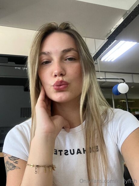 Kellyfish sexy actress pictures