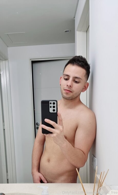 Exequiel Ponz Free best star photo