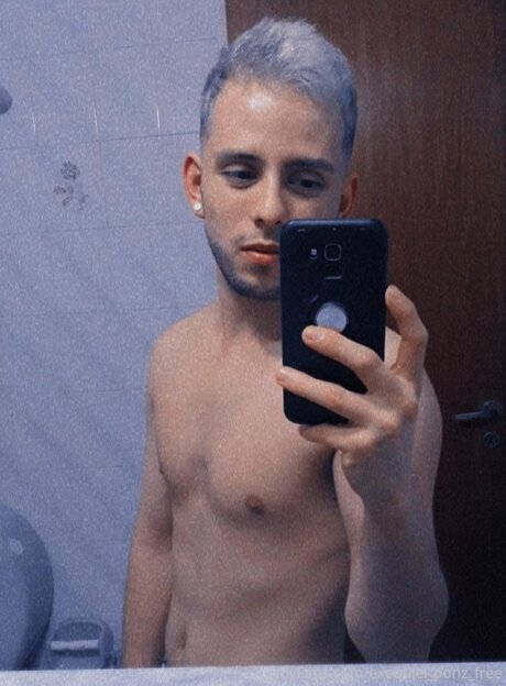Exequiel Ponz Free sex model pictures