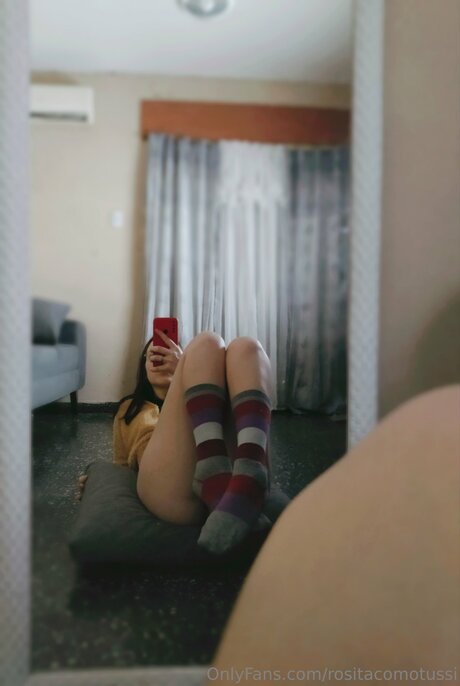 Rositacomotussi nude model photos