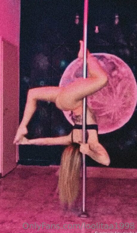 Loolitaa1998 model top picture