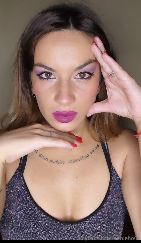 Annieho0t star naked archive