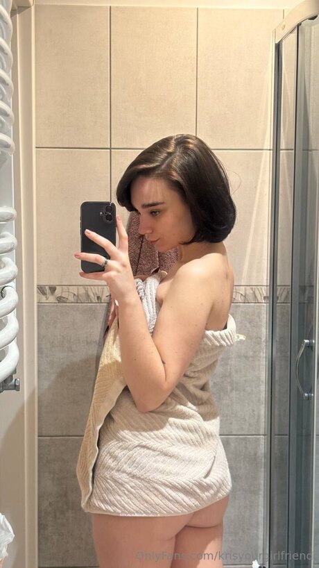 Krisyourgirlfriend sex model img