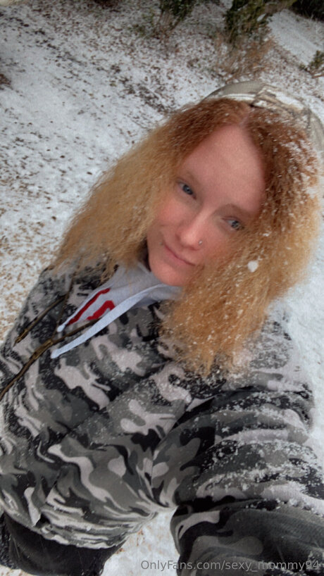 Sexy Mommy94 model photo